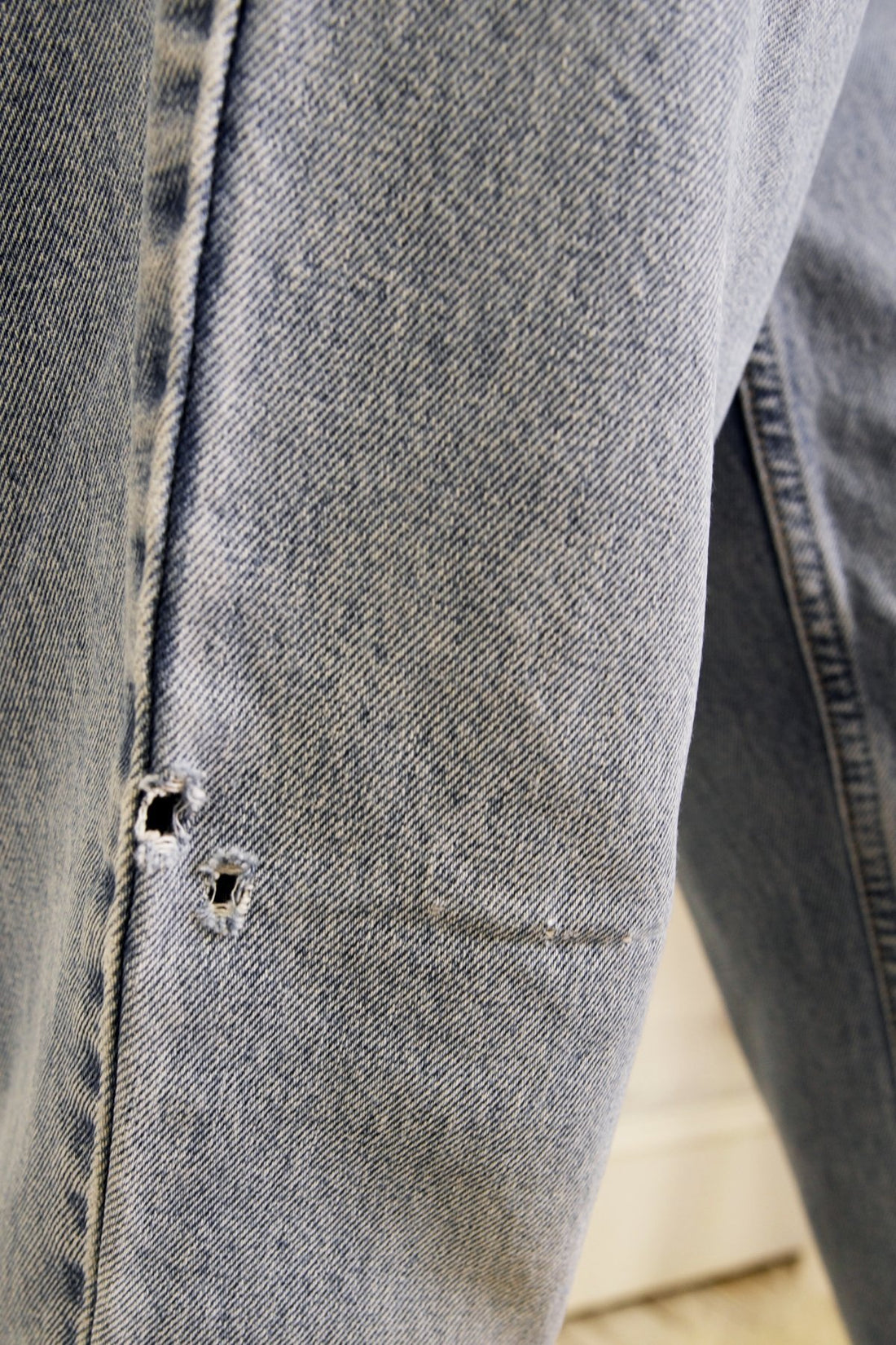 Vintage Levi's 550 Relaxed Fit Jeans - 29" Waist-closiTherapi | vinTage