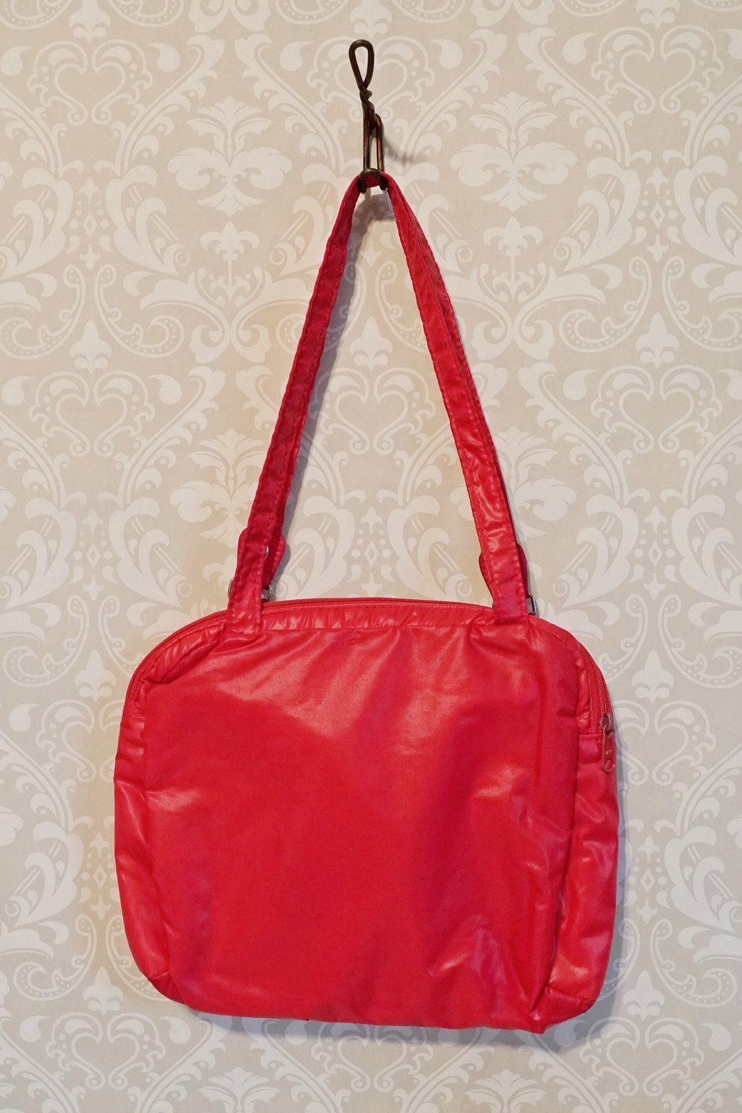 Vintage Lipstick Red Nylon Bag-closiTherapi | vinTage