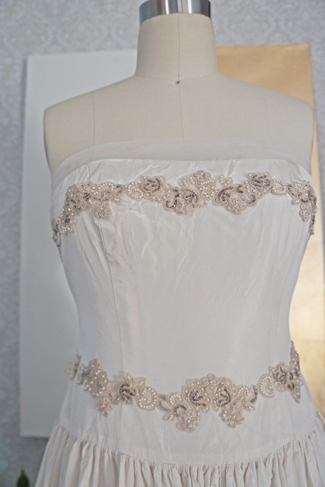 Vintage Lovely Strapless Evening Dress-closiTherapi | vinTage
