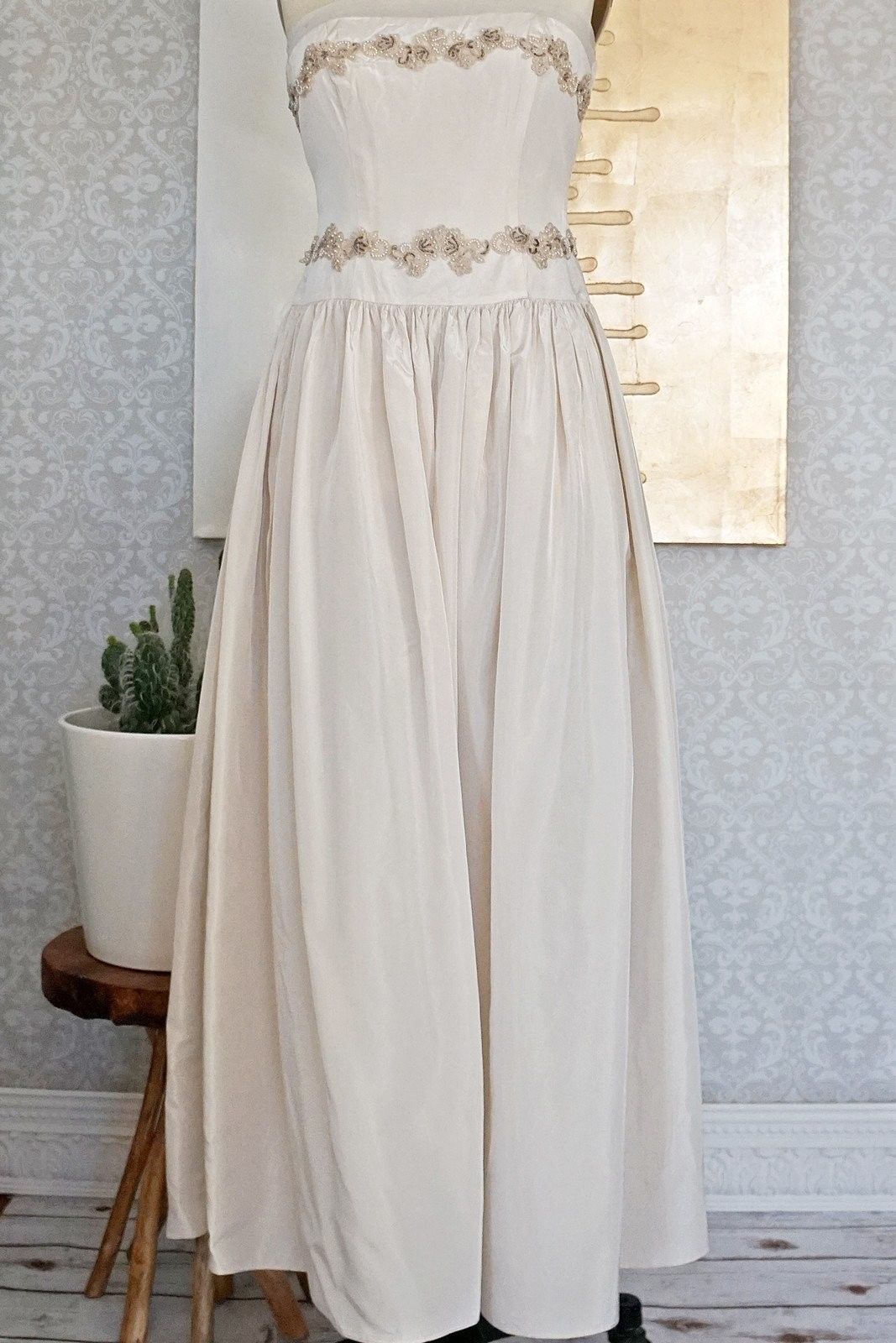 Vintage Lovely Strapless Evening Dress-closiTherapi | vinTage
