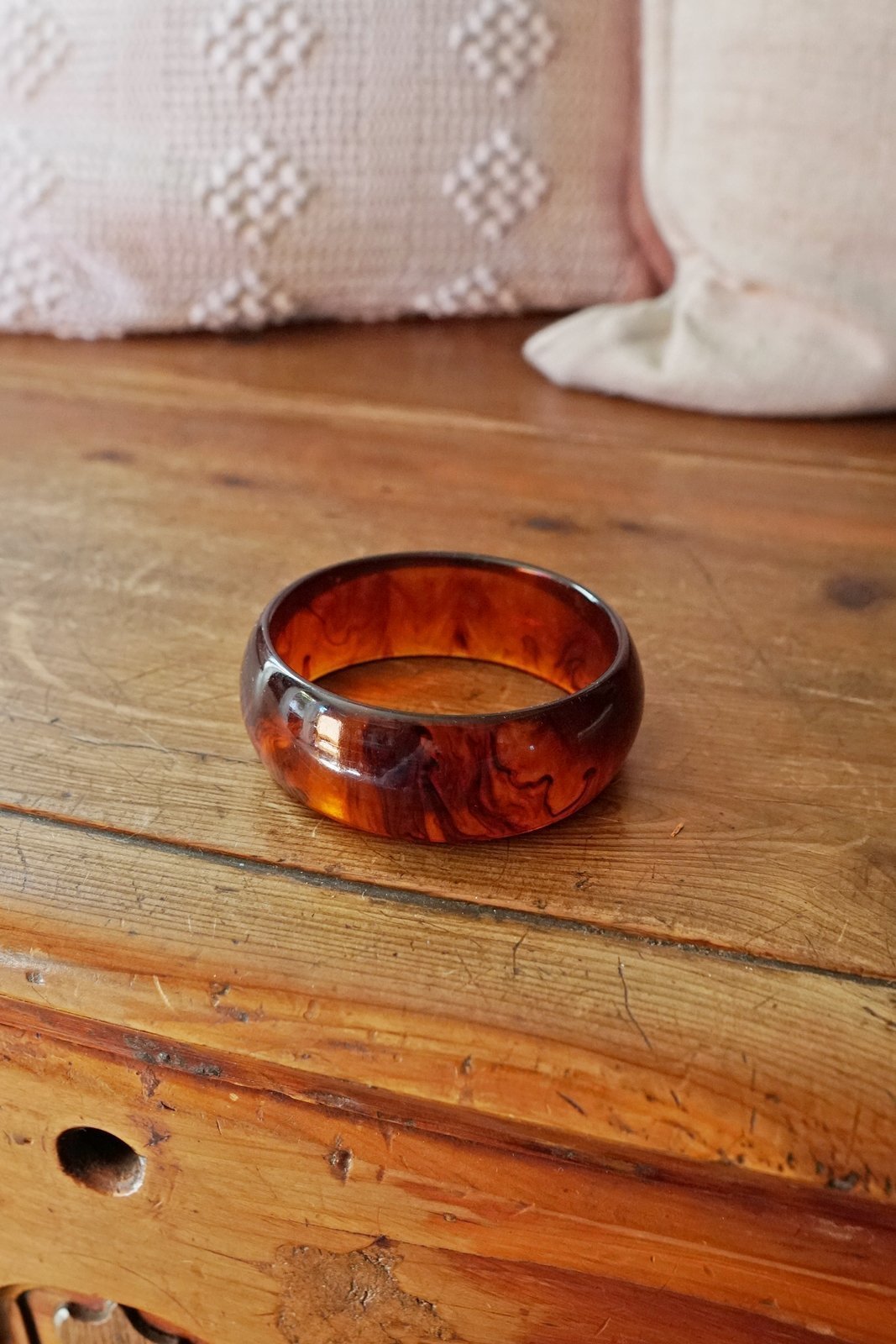 Vintage Lucite Tortoise Bangle Bracelet-closiTherapi | vinTage