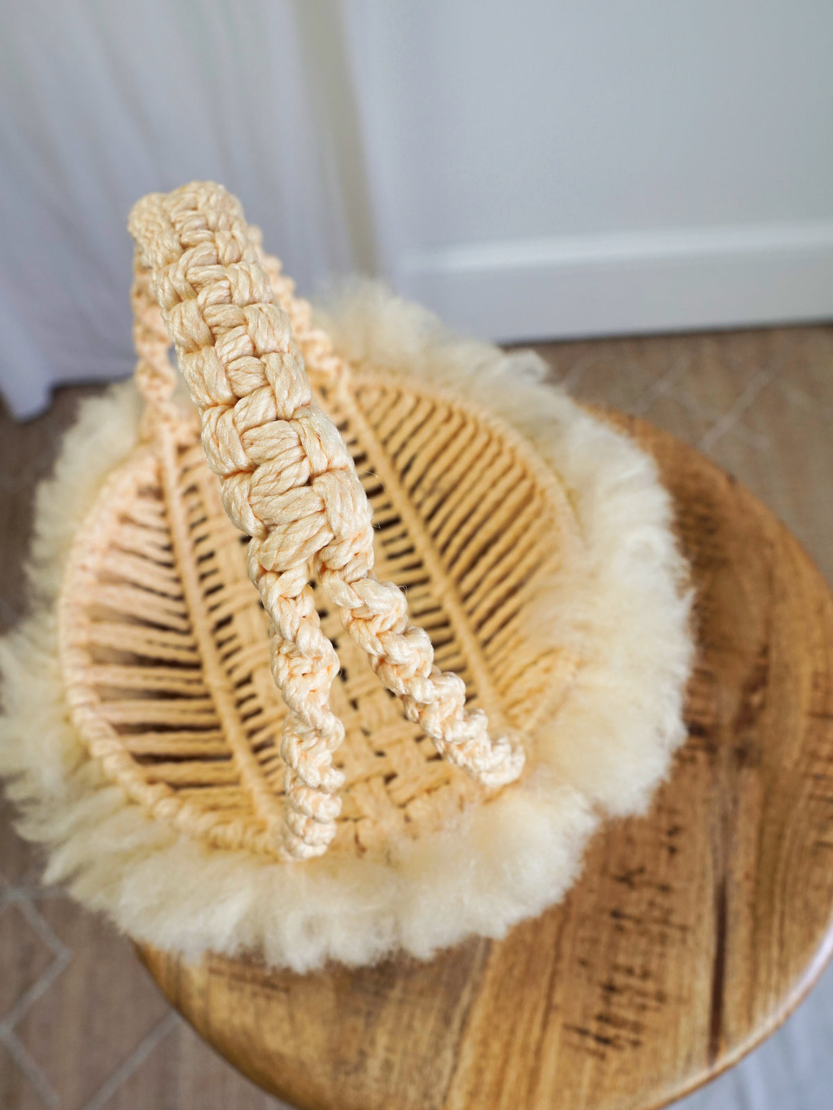 Vintage Macrame Fluffy Yellow Basket-closiTherapi | vinTage