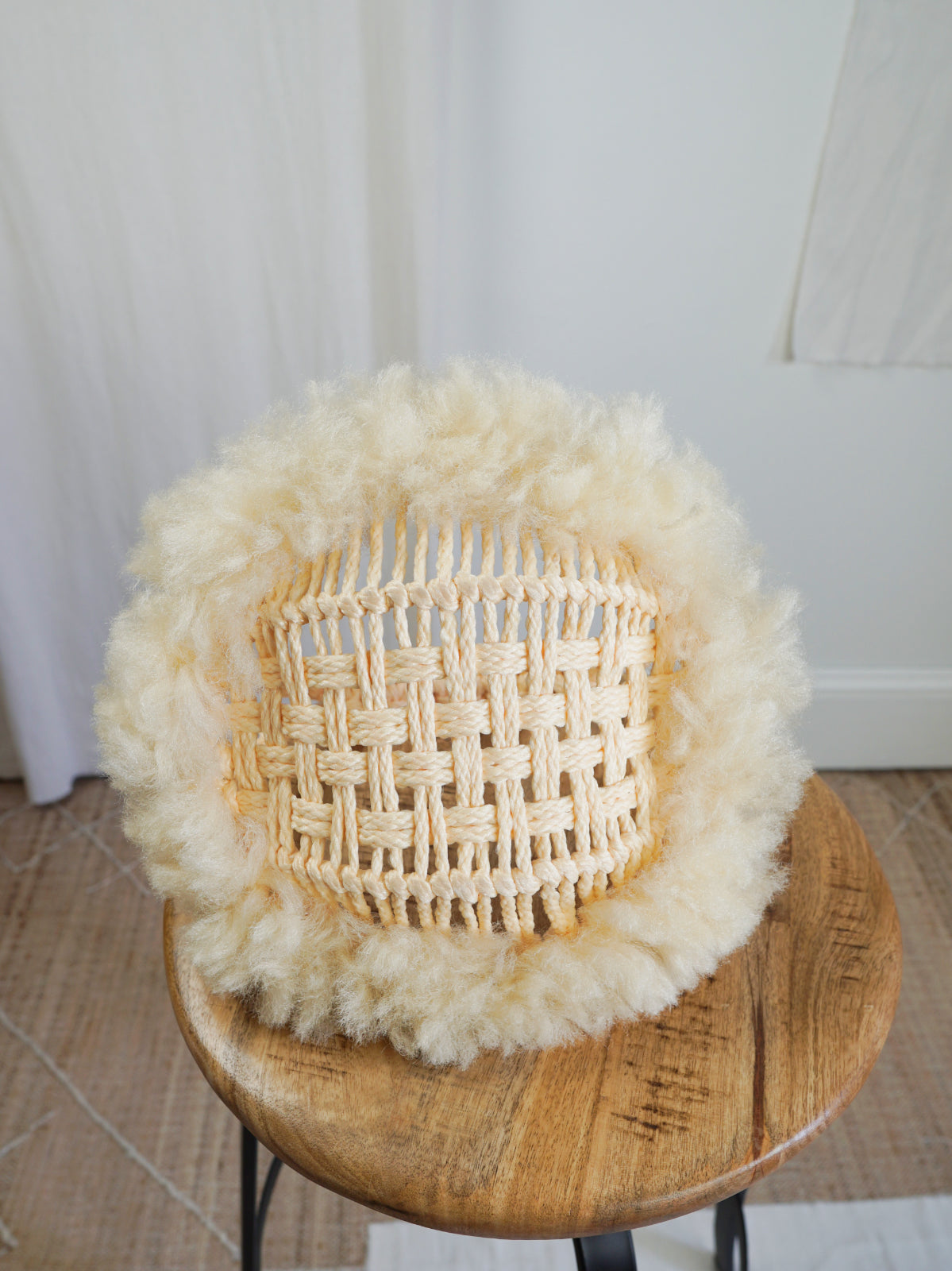 Vintage Macrame Fluffy Yellow Basket-closiTherapi | vinTage