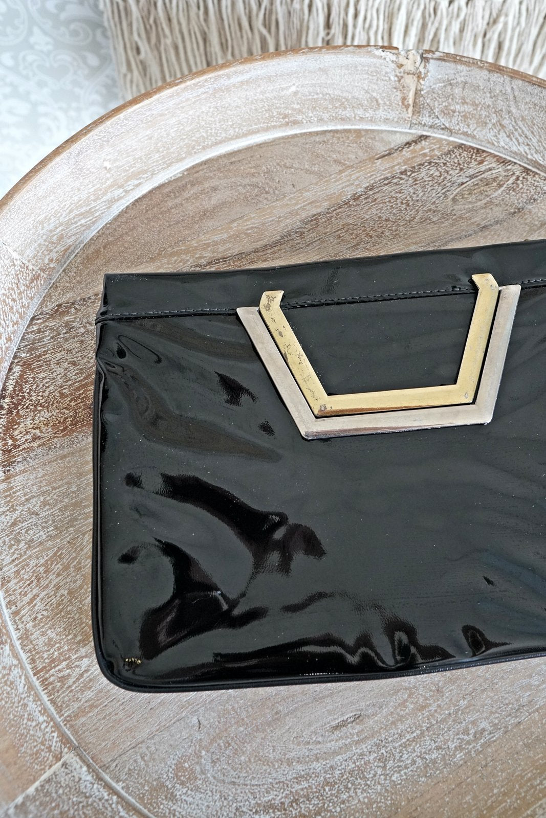 Vintage Minimalist Black Patent Bag-closiTherapi | vinTage