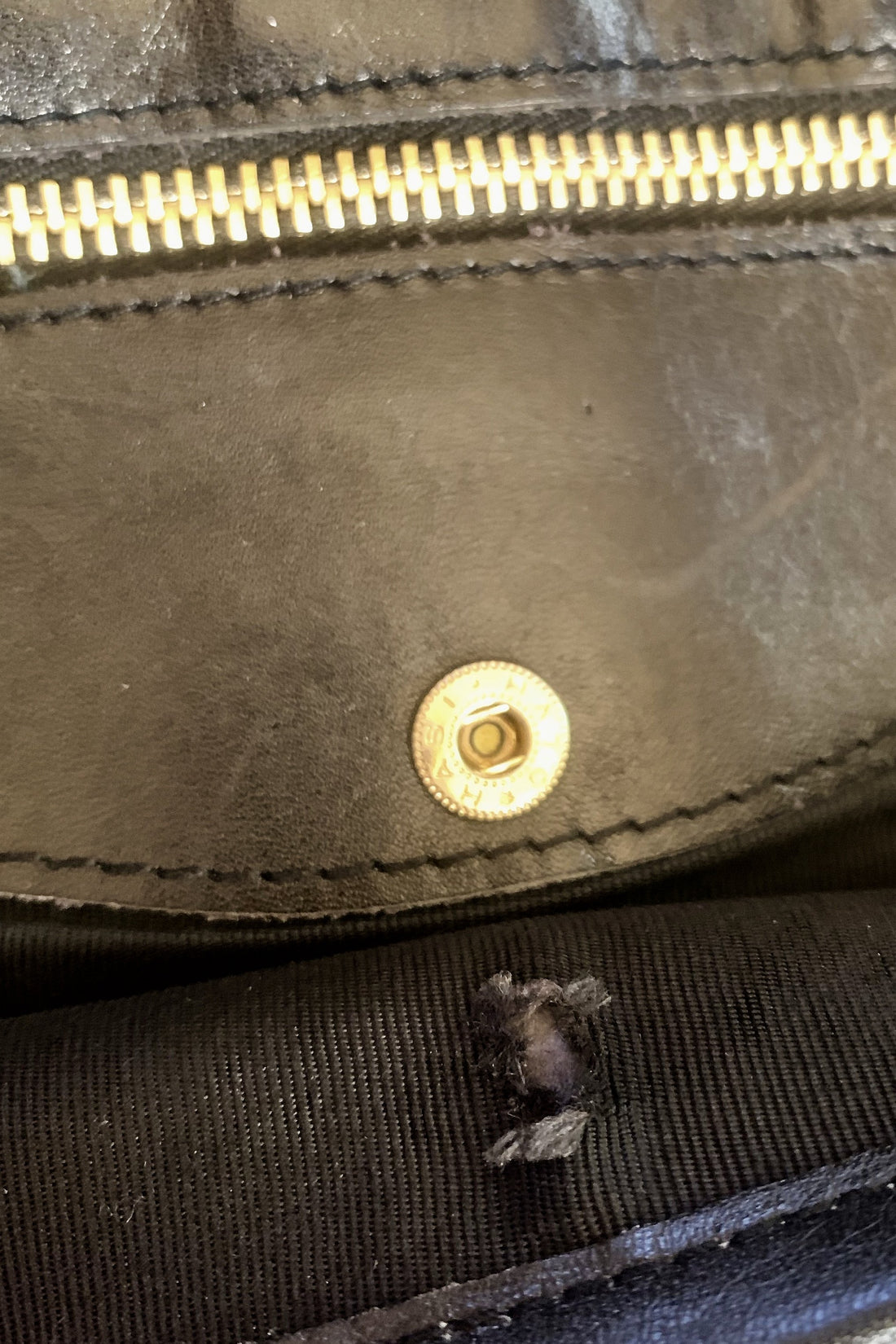 Vintage Minimalist Leather Clutch-closiTherapi | vinTage