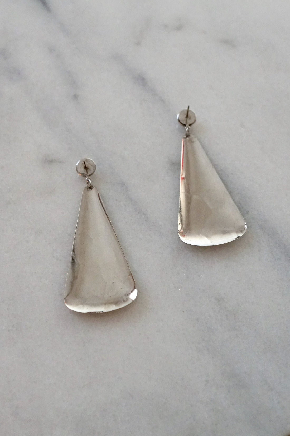 Vintage Modernist Triangle Earrings-closiTherapi | vinTage