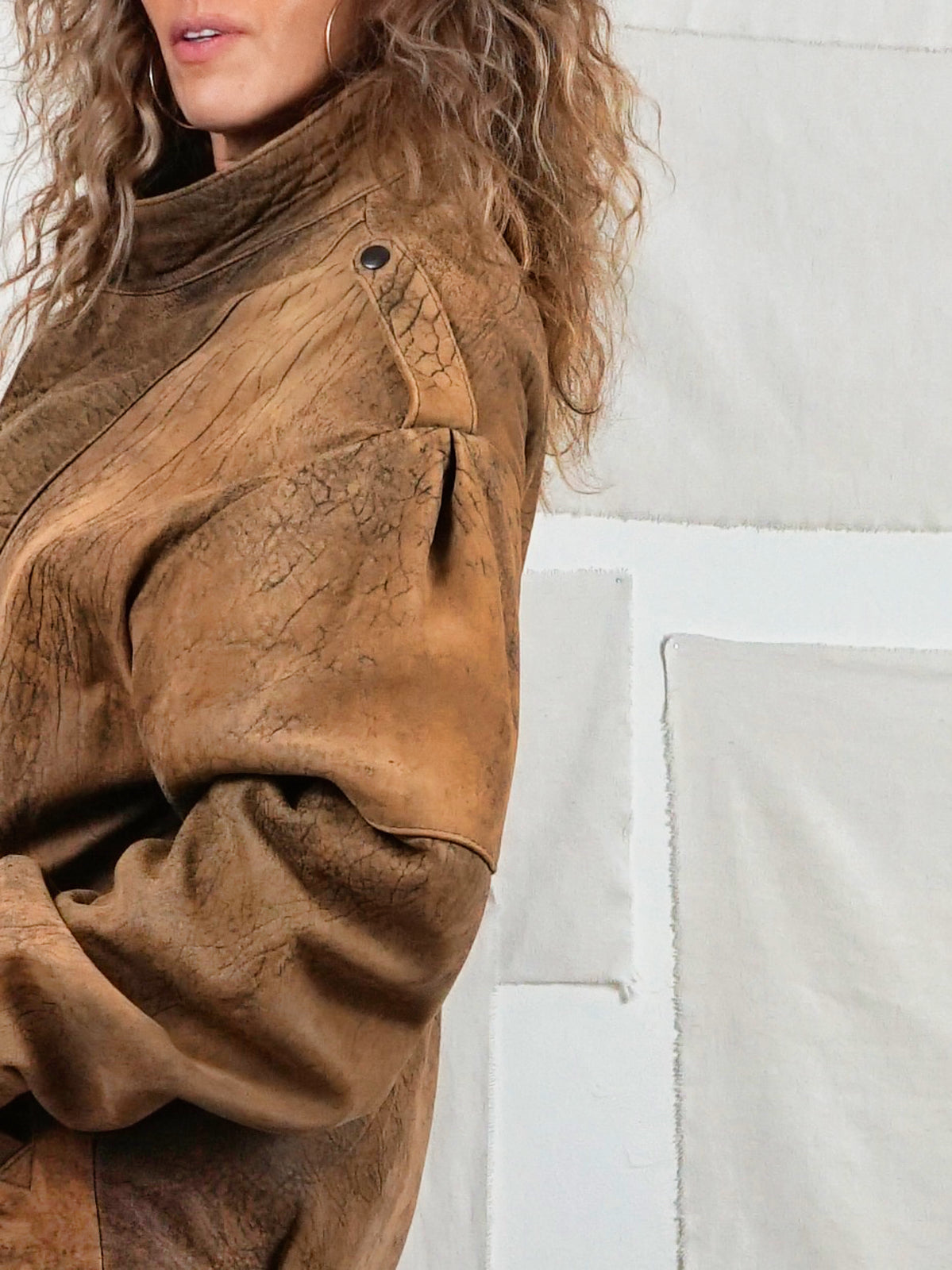 Vintage Nutmeg Leather Bomber Jacket-closiTherapi | vinTage