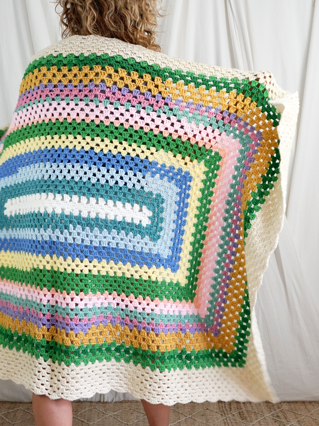 Vintage Op Art Pastel Crochet Blanket-closiTherapi | vinTage