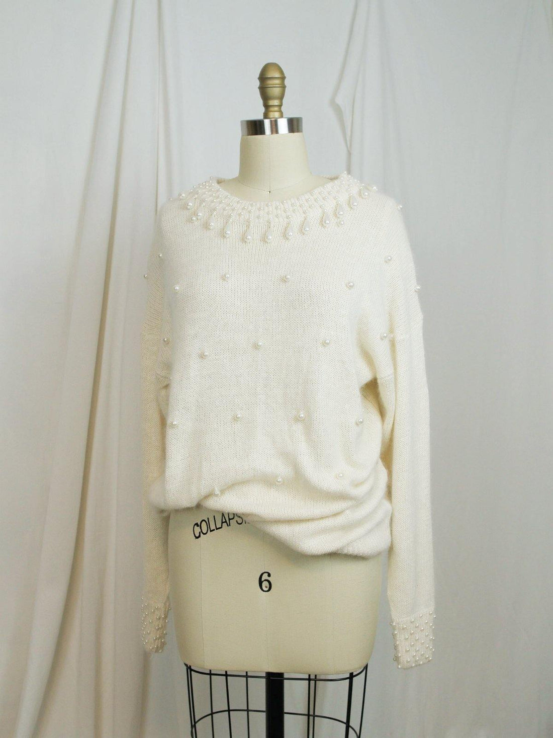 Vintage Pearl Teardrop Sweater-closiTherapi | vinTage