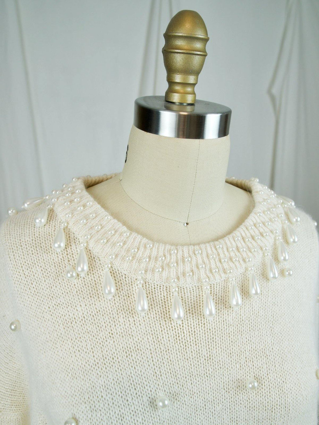 Vintage Pearl Teardrop Sweater-closiTherapi | vinTage