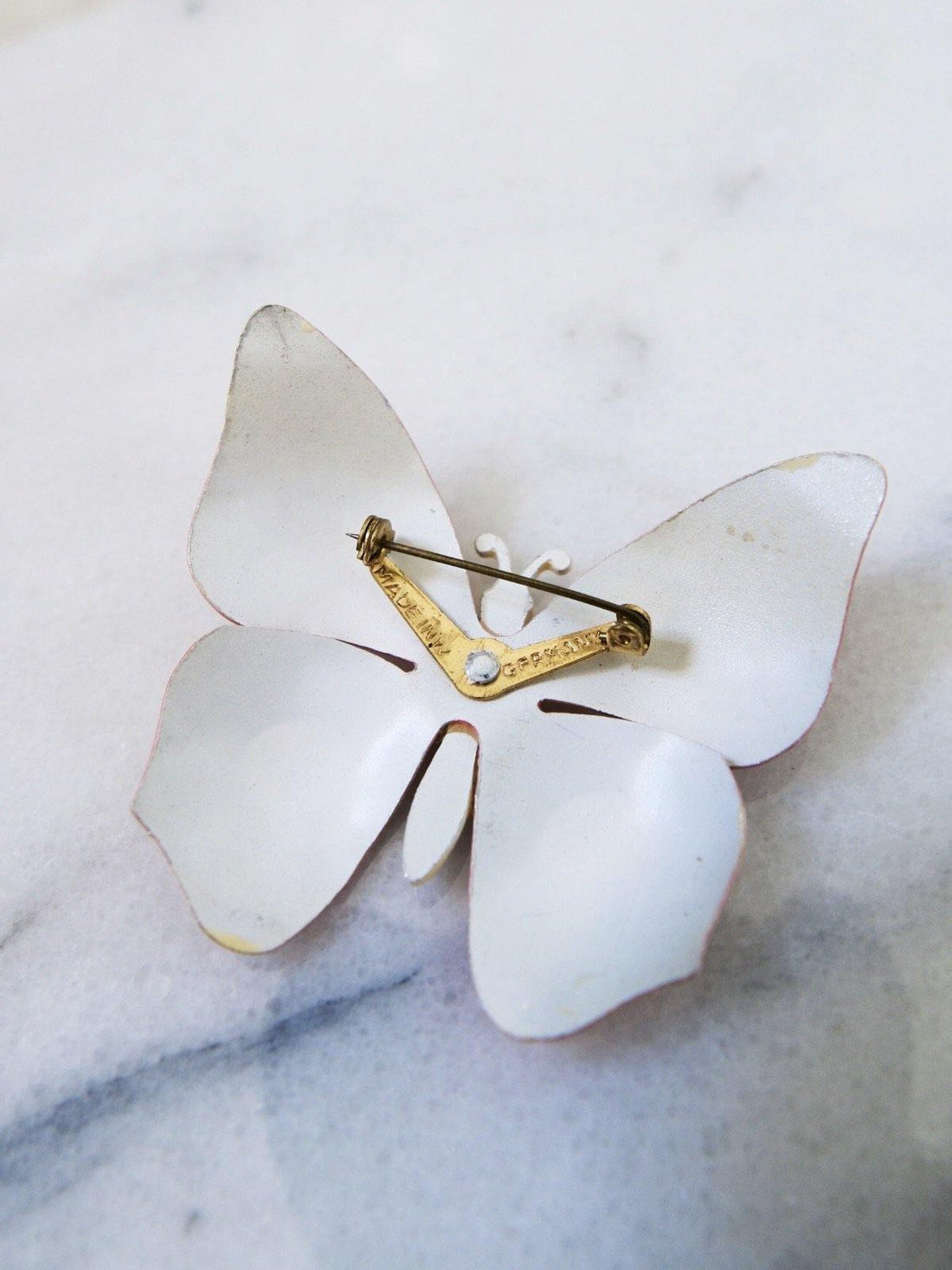 Vintage Pink Butterfly Painted Brooch-closiTherapi | vinTage