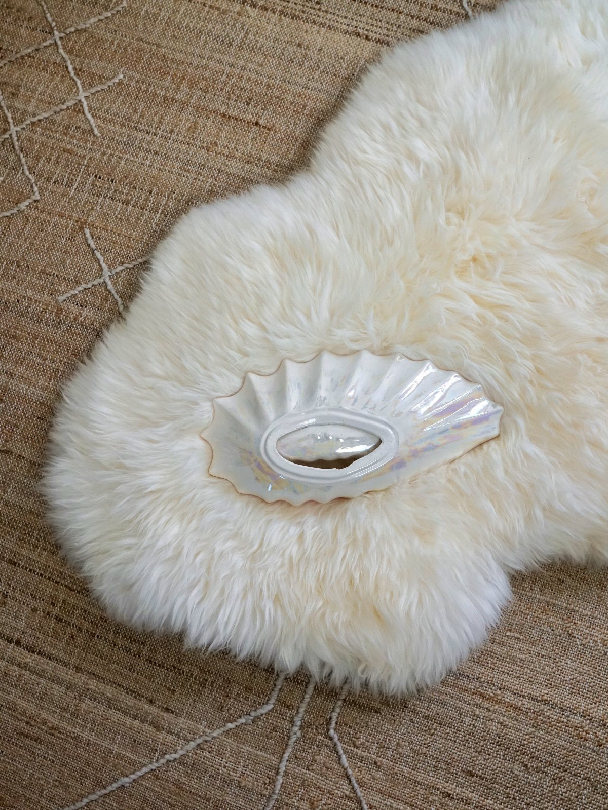 Vintage Pink Ceramic Scalloped Shell Bowl-closiTherapi | vinTage