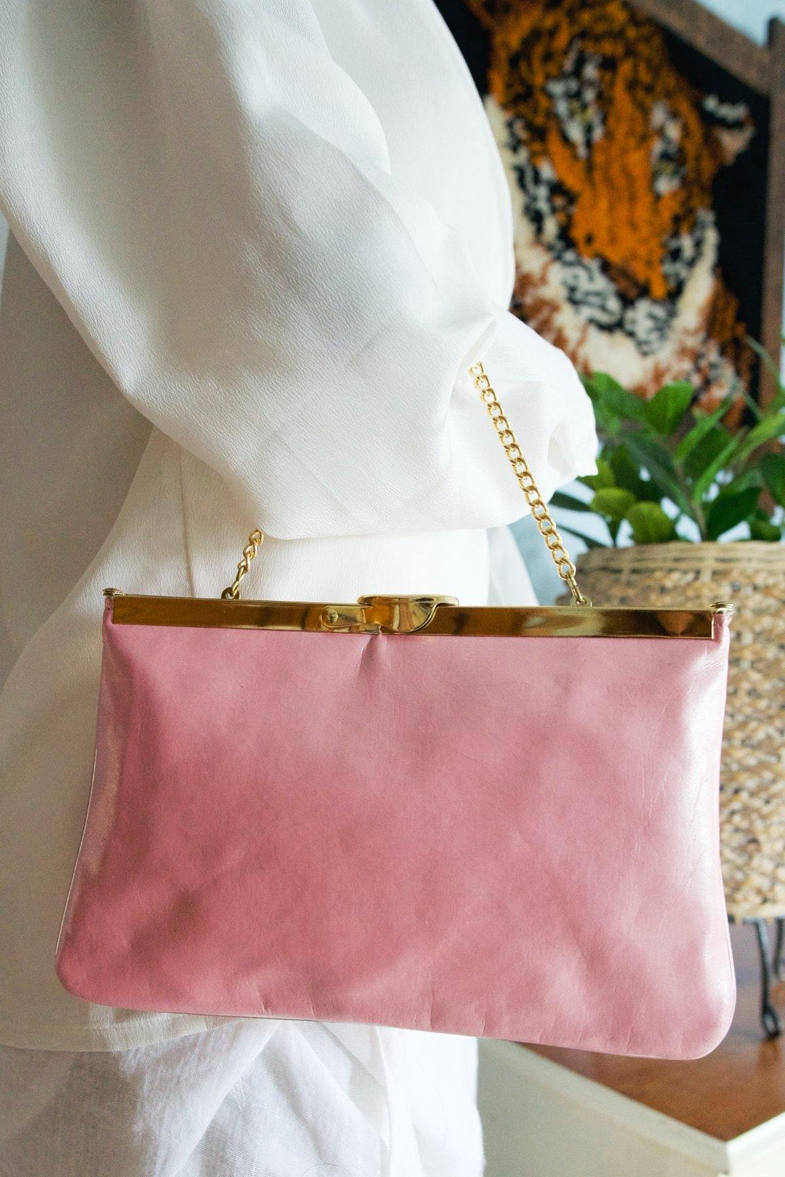 Vintage Pink Pearlescent Bag-closiTherapi | vinTage