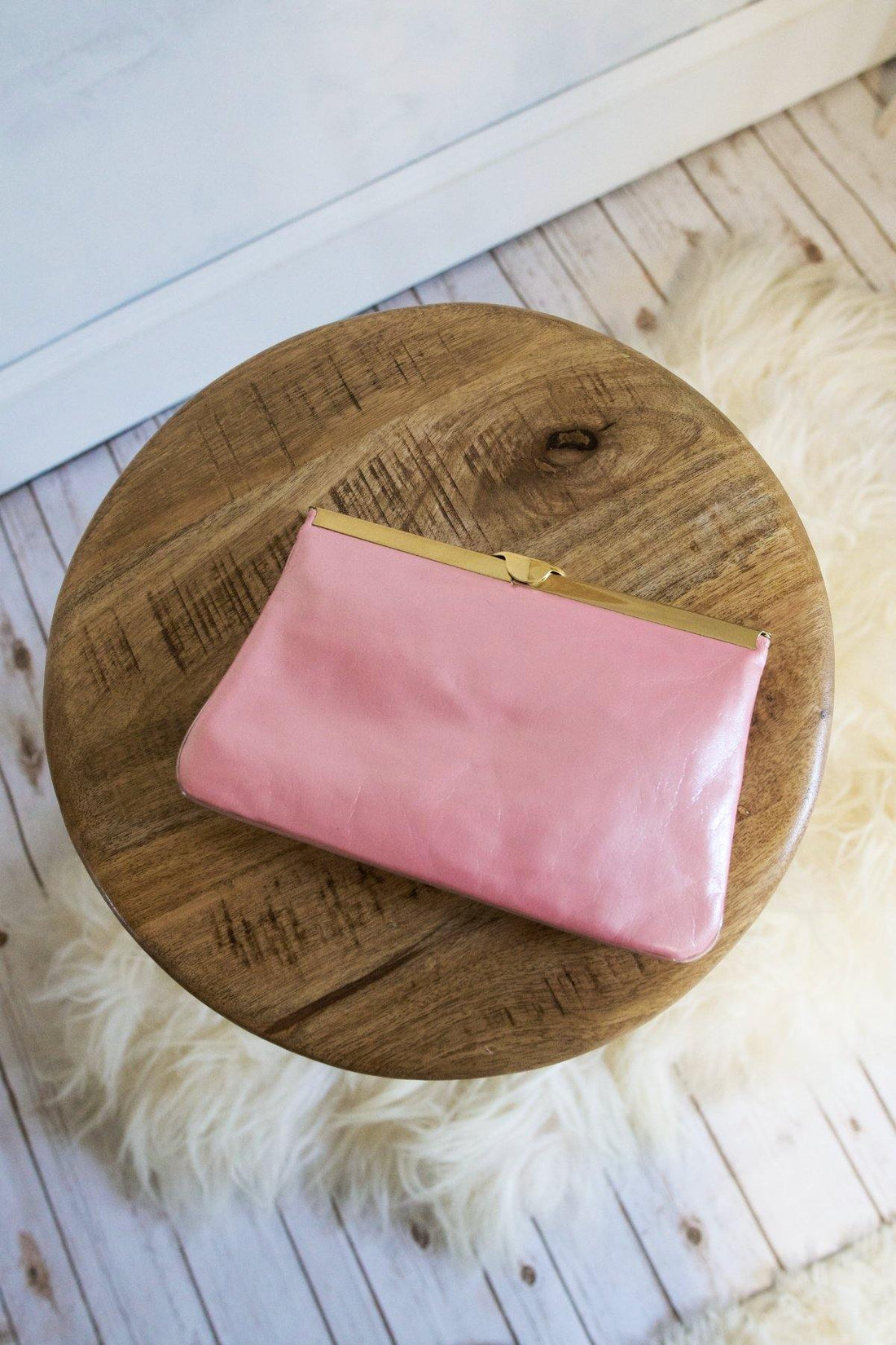Vintage Pink Pearlescent Bag-closiTherapi | vinTage
