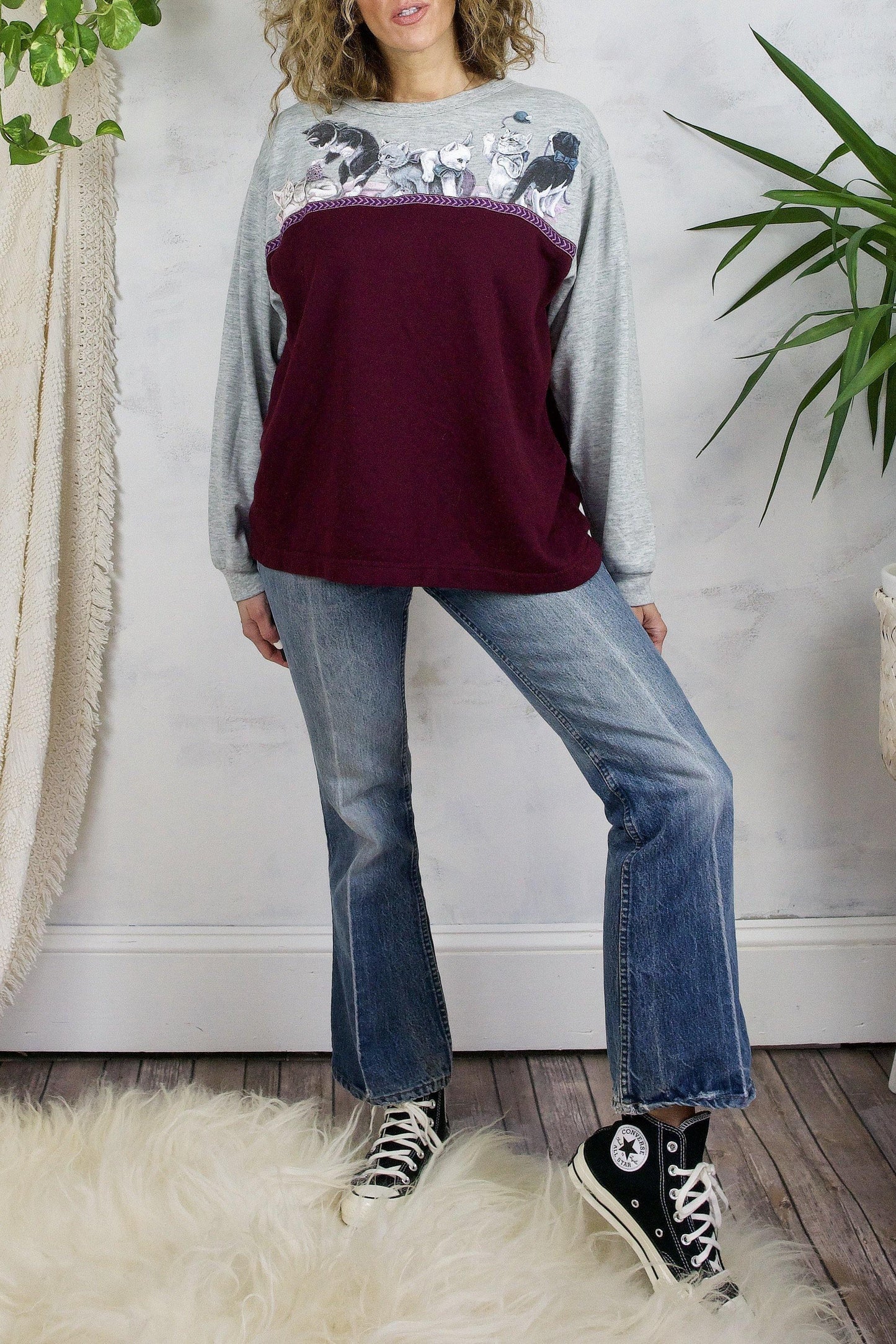 Vintage Playful Kittens Cozy Sweatshirt-closiTherapi | vinTage