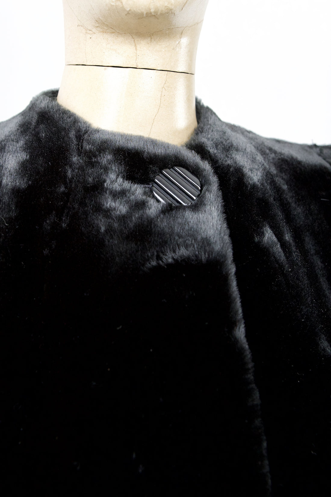 Vintage Plush Faux Fur Cocoon Coat-closiTherapi | vinTage