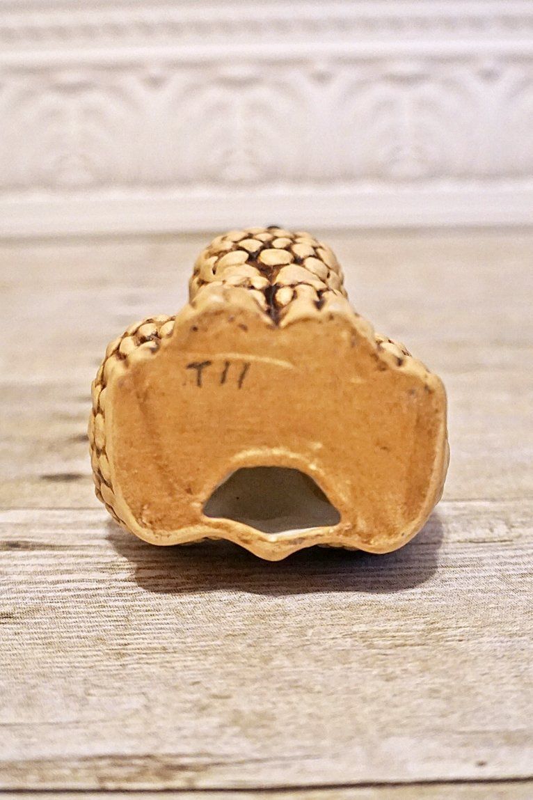 Vintage Poodle Handmade Ceramic Lipstick Holder-closiTherapi | vinTage