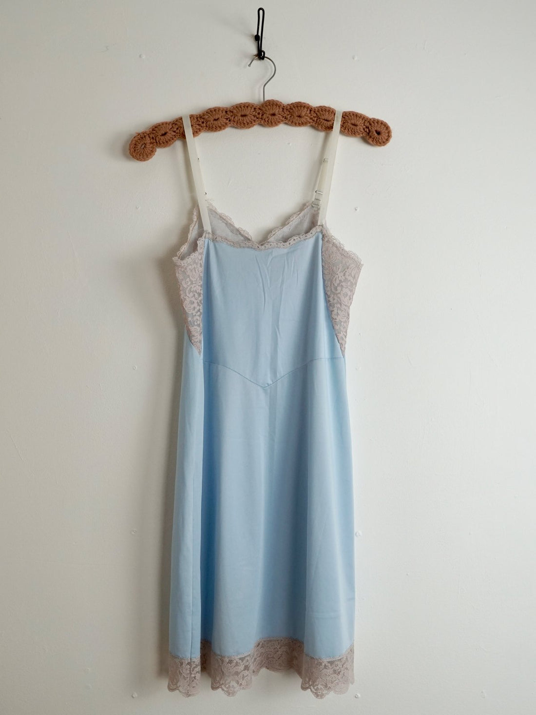 Vintage Powder Blue Lace Slip-closiTherapi | vinTage