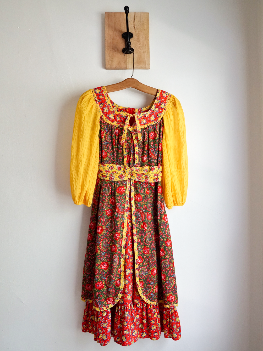 Vintage Prairie Rose Peasant Dress-closiTherapi | vinTage