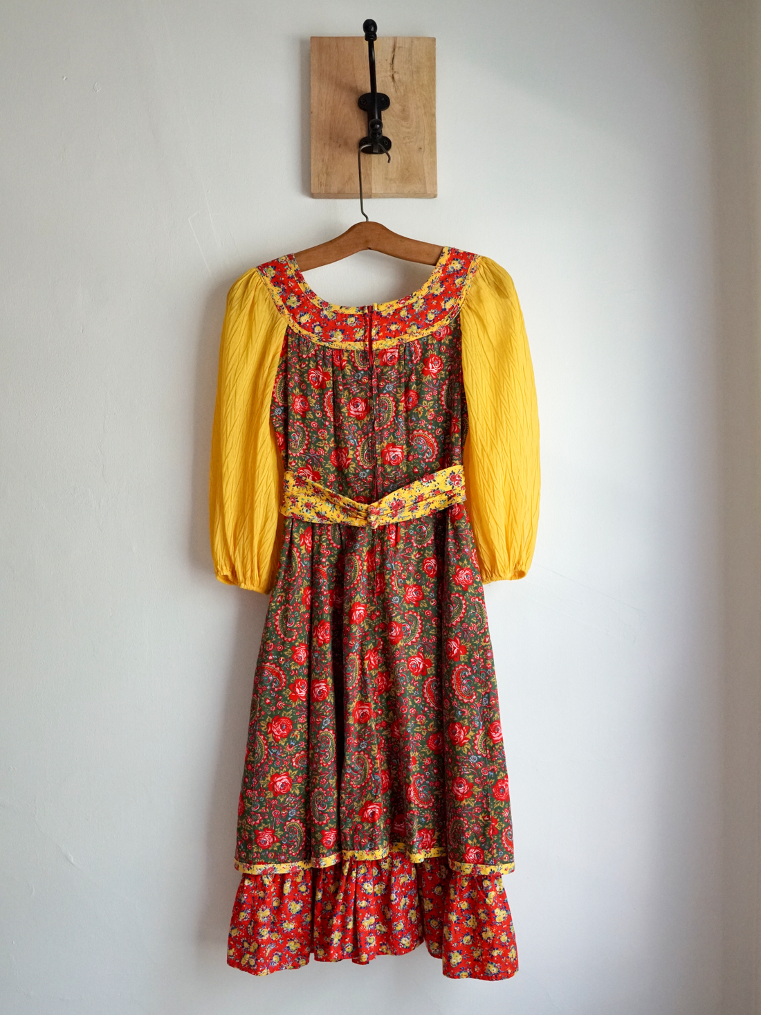 Vintage Prairie Rose Peasant Dress-closiTherapi | vinTage
