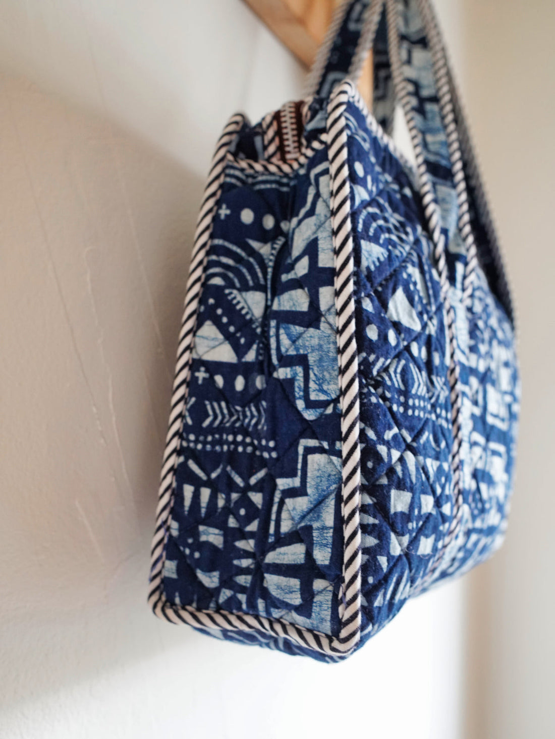 Vintage Quilted Batik Bag-closiTherapi | vinTage