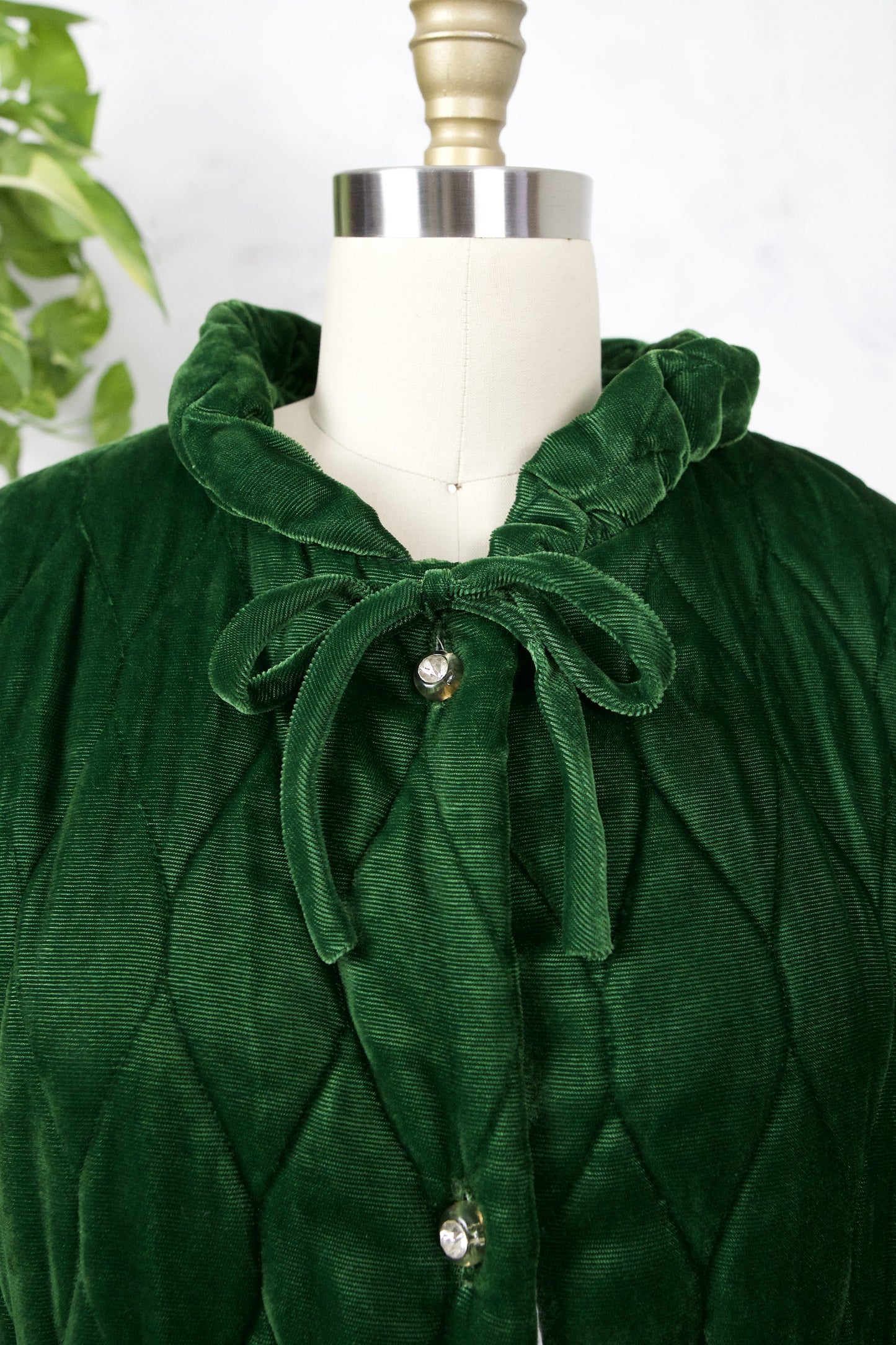 Vintage Quilted Emerald Velvet Robe-closiTherapi | vinTage