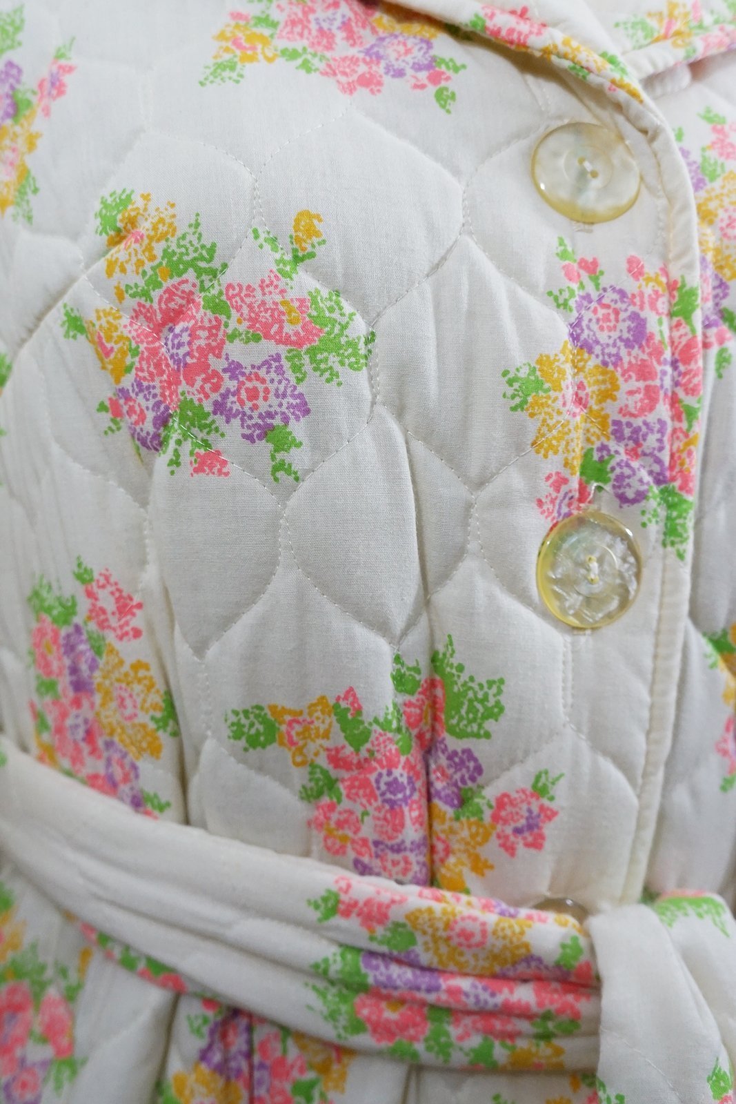Vintage Quilted Floral Robe-closiTherapi | vinTage