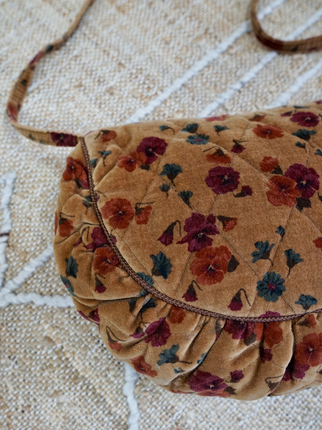 Vintage Quilted Floral Velvet Bag-closiTherapi | vinTage