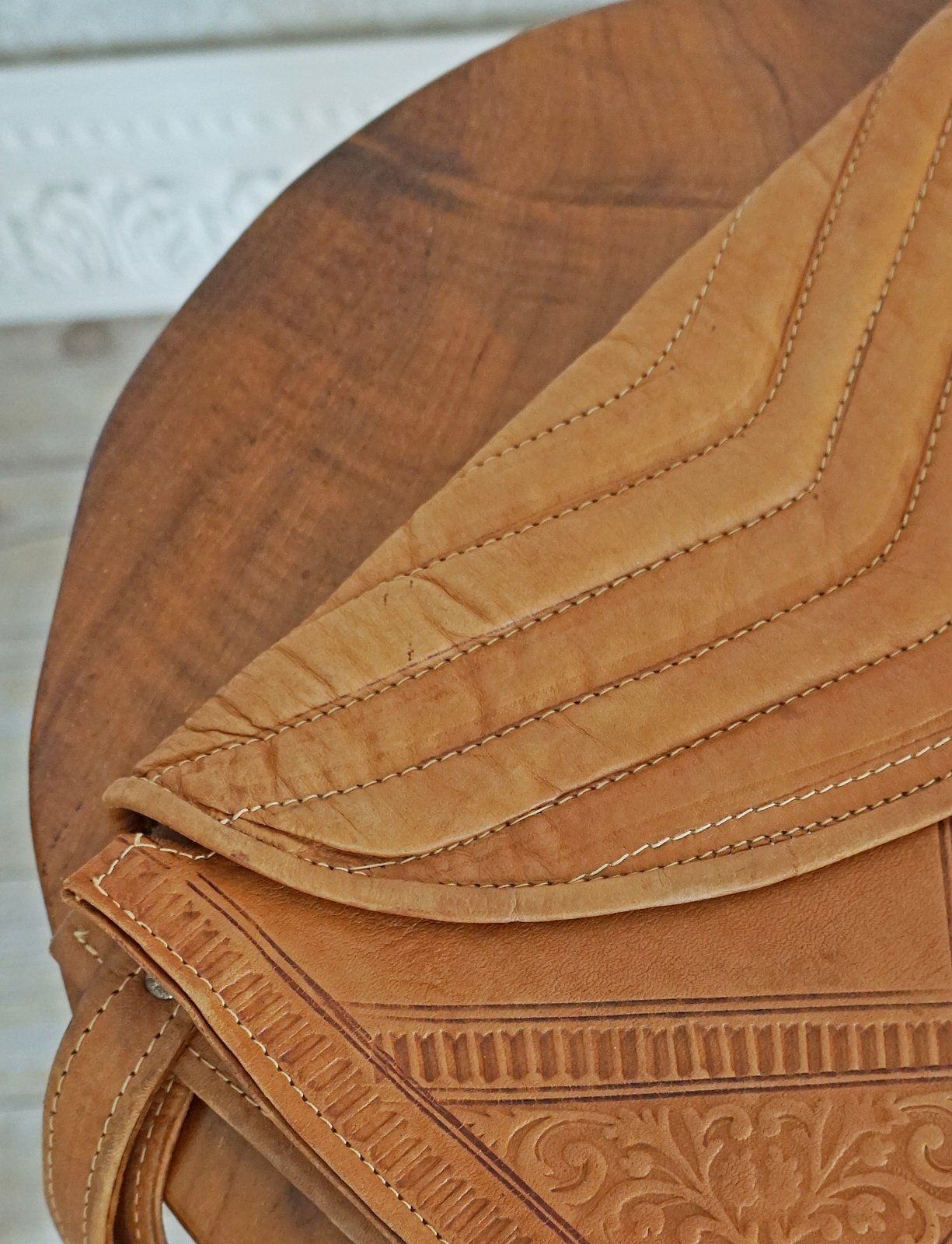 Vintage Quilted Leather Tooled Bag-closiTherapi | vinTage