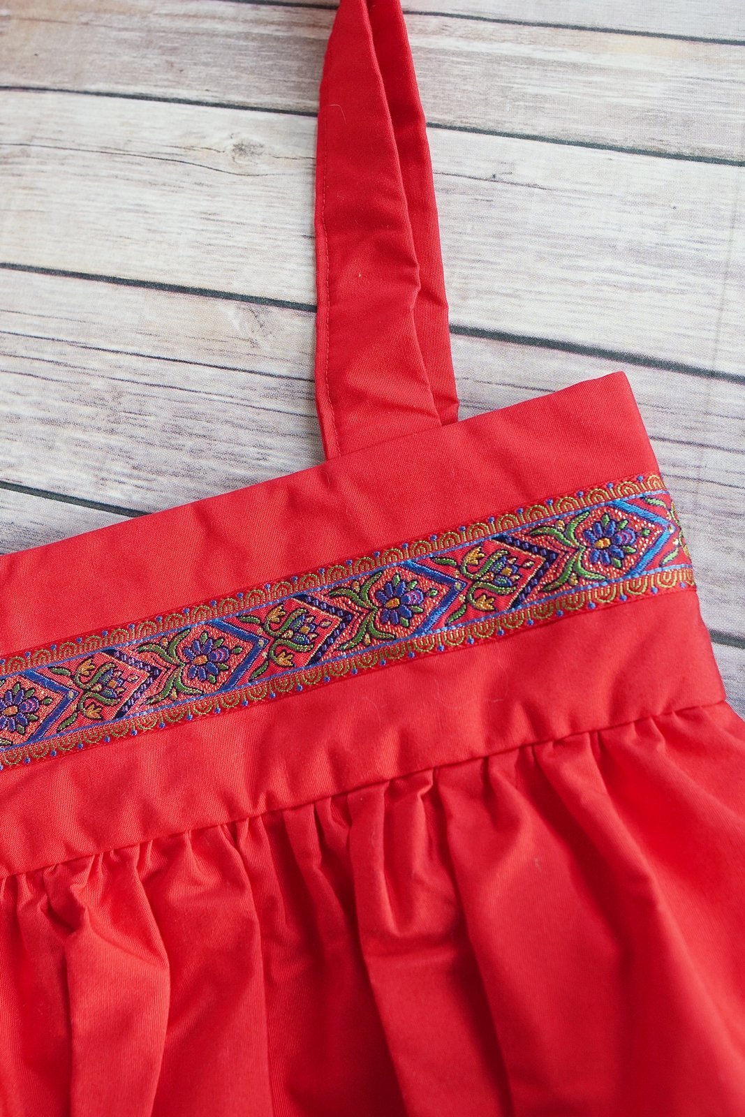 Vintage Red Pleated Handmade Tote-closiTherapi | vinTage