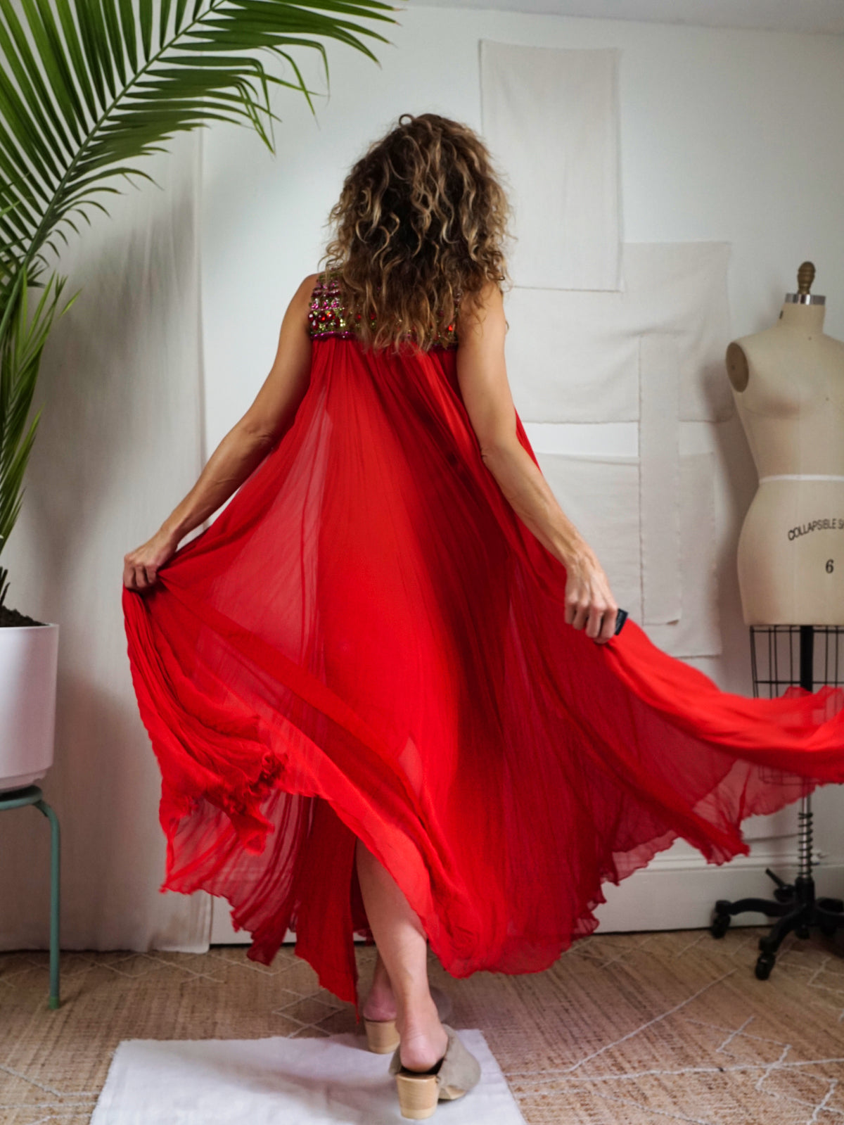 Vintage Red Silk Goddess Dress-closiTherapi | vinTage