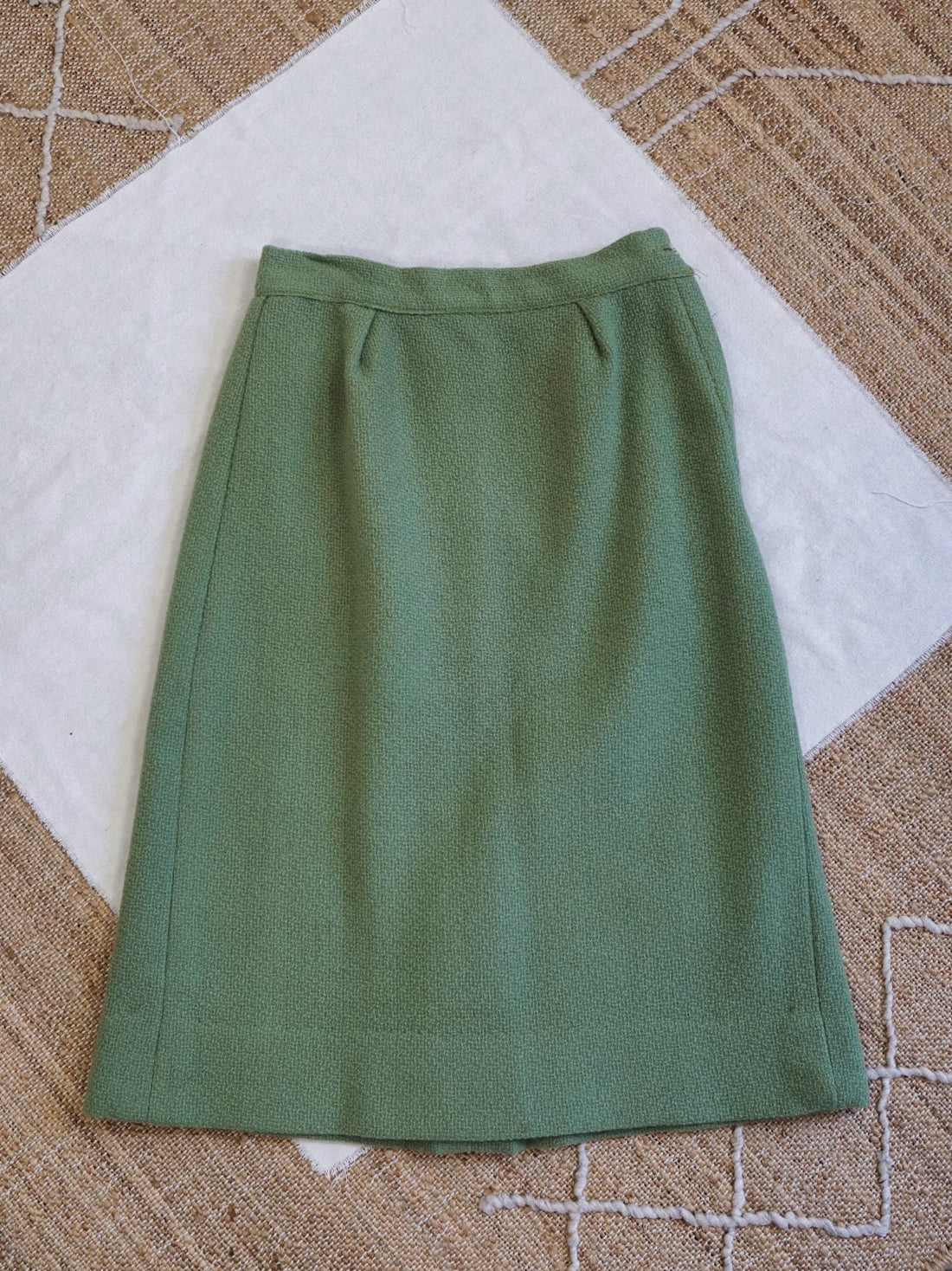 Vintage Sage Green Pencil Skirt-closiTherapi | vinTage