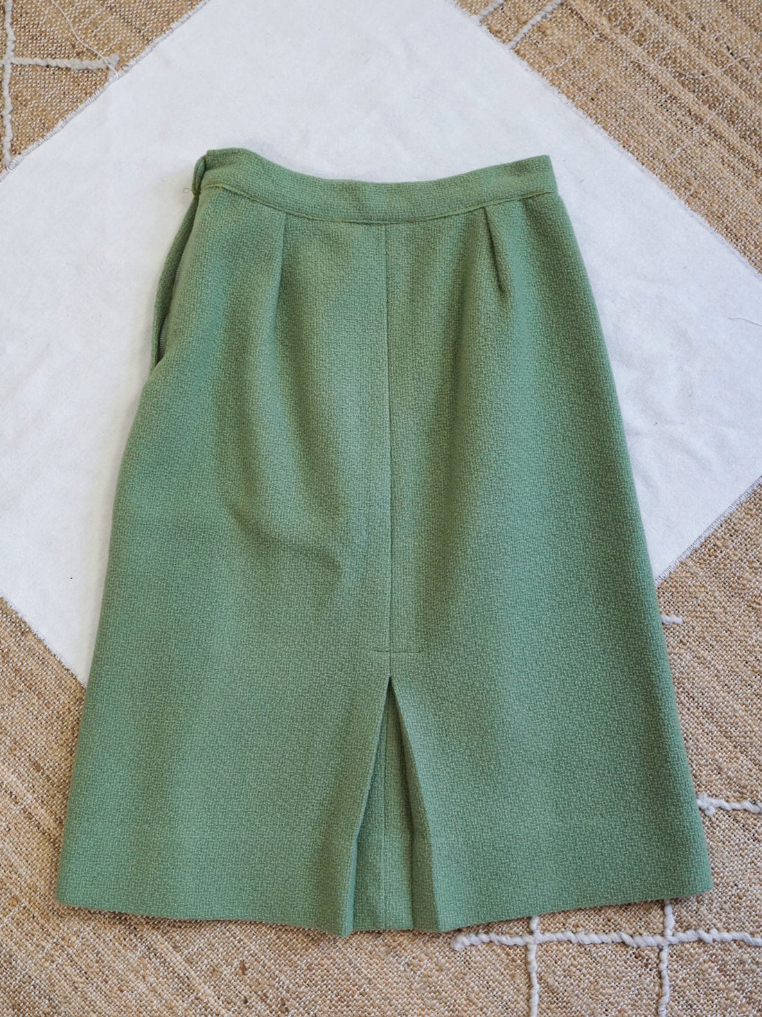 Vintage Sage Green Pencil Skirt-closiTherapi | vinTage