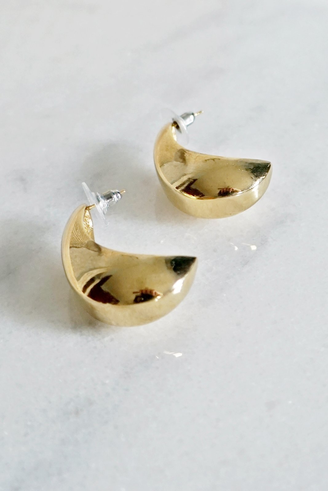 Vintage Sculptural Crescent Earrings-closiTherapi | vinTage