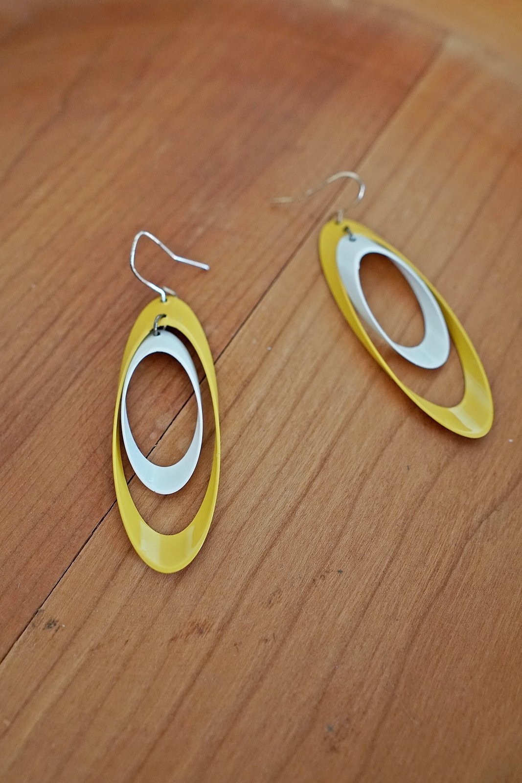 Vintage Sculptural Oval Earrings-closiTherapi | vinTage