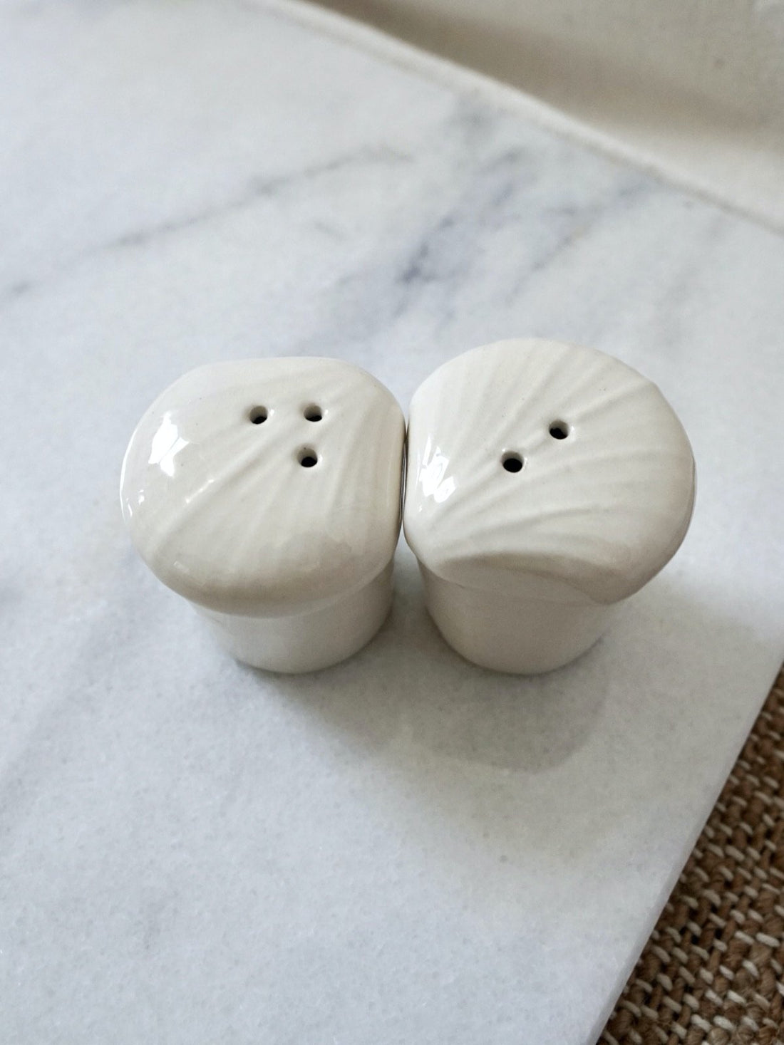 Vintage Seashell Salt | Pepper Set-closiTherapi | vinTage