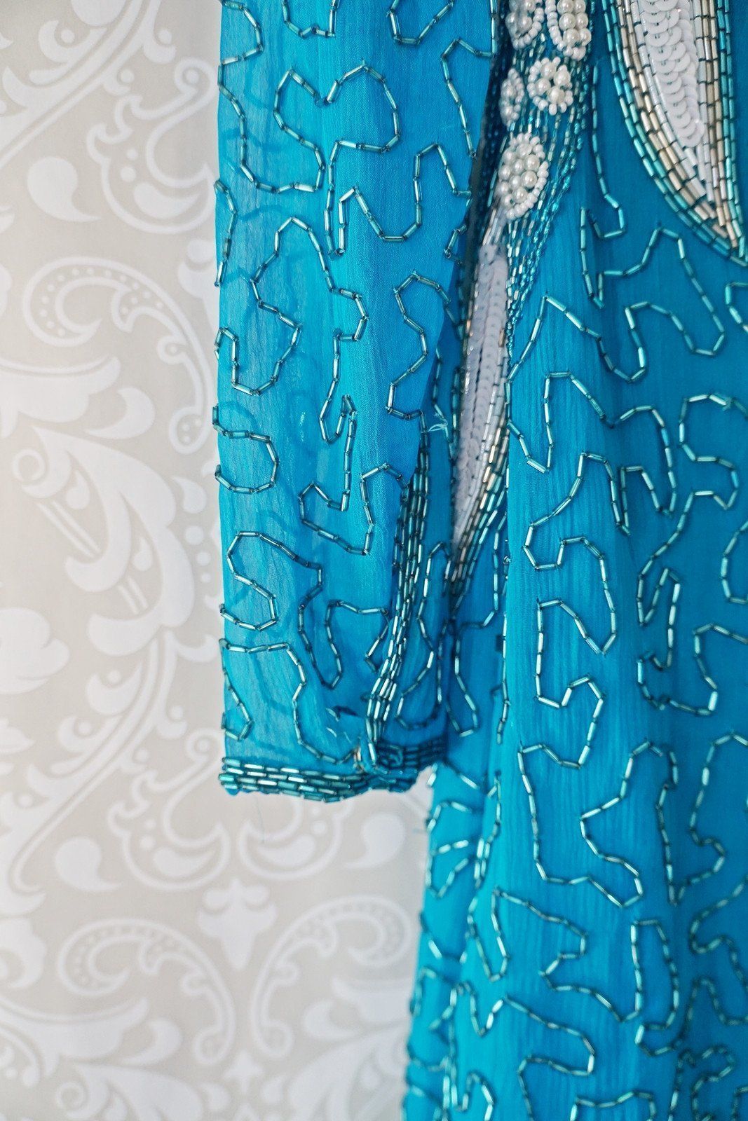 Vintage Silk Floral Dazzling Dress-closiTherapi | vinTage