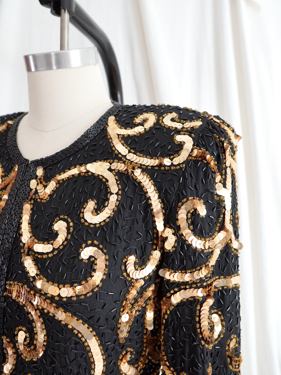 Vintage Silk Golden Sequin Jacket-closiTherapi | vinTage