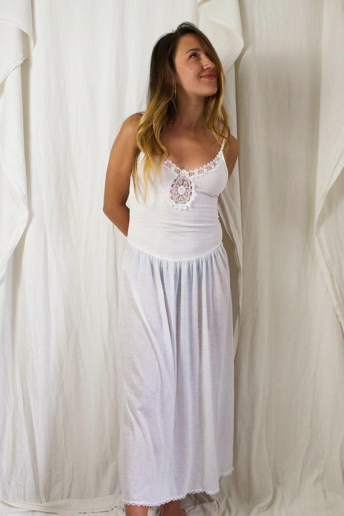 Vintage Soft Cotton White Lace Nightie-closiTherapi | vinTage