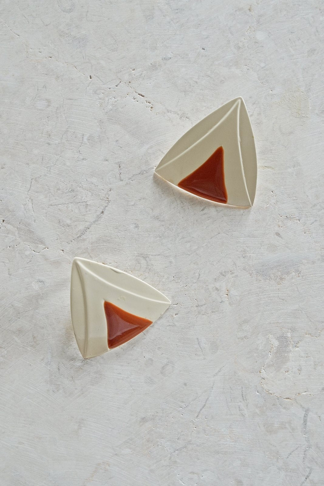 Vintage Space Egg Triangle Enamel Earrings-closiTherapi | vinTage