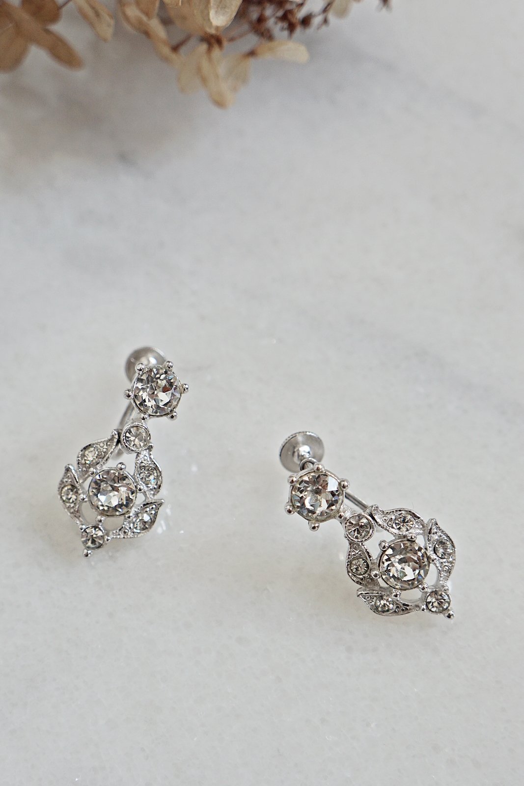 Vintage Sparkling Petite Crystal Earrings-closiTherapi | vinTage