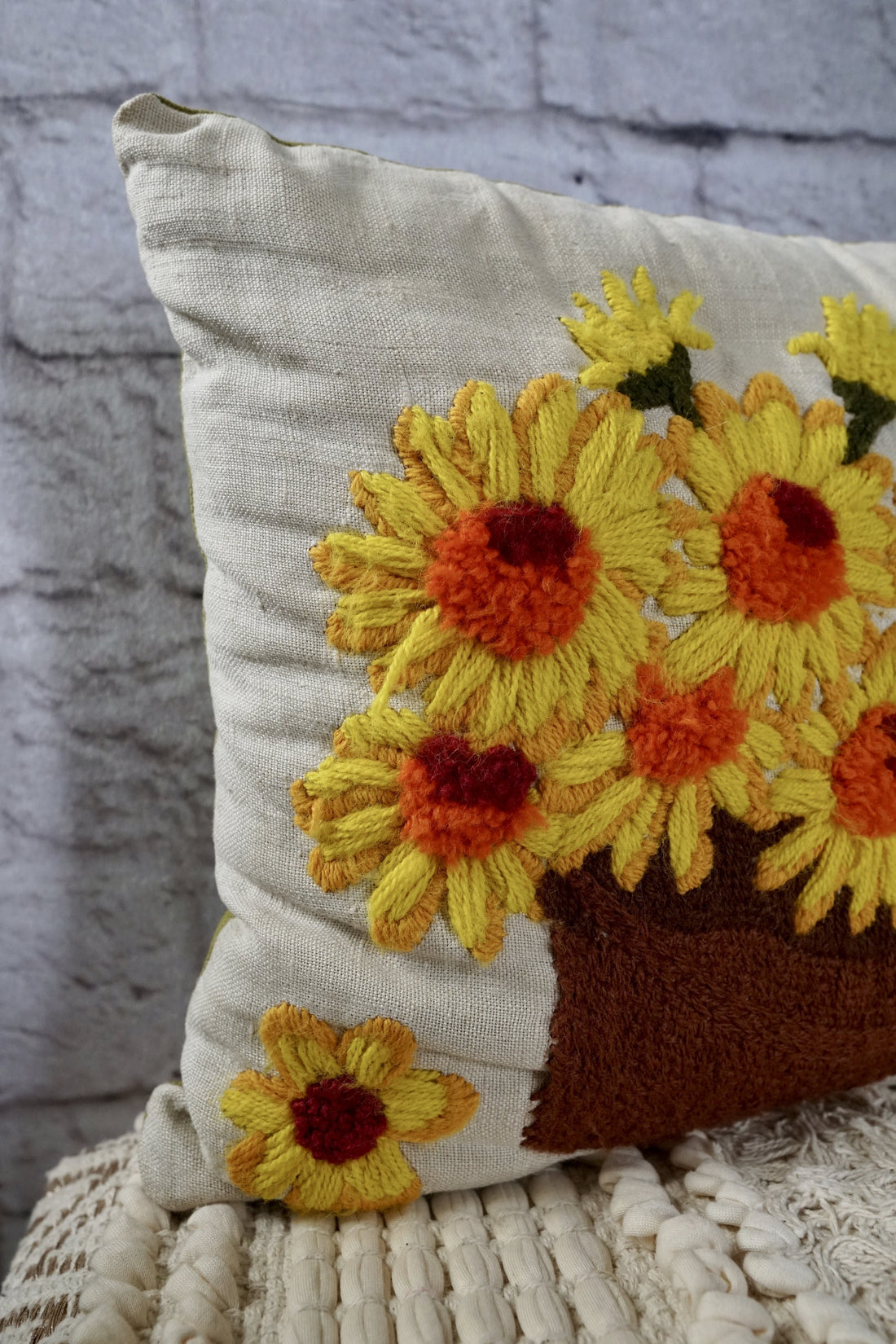 Vintage Sunflowers Embroidered Pillow-closiTherapi | vinTage