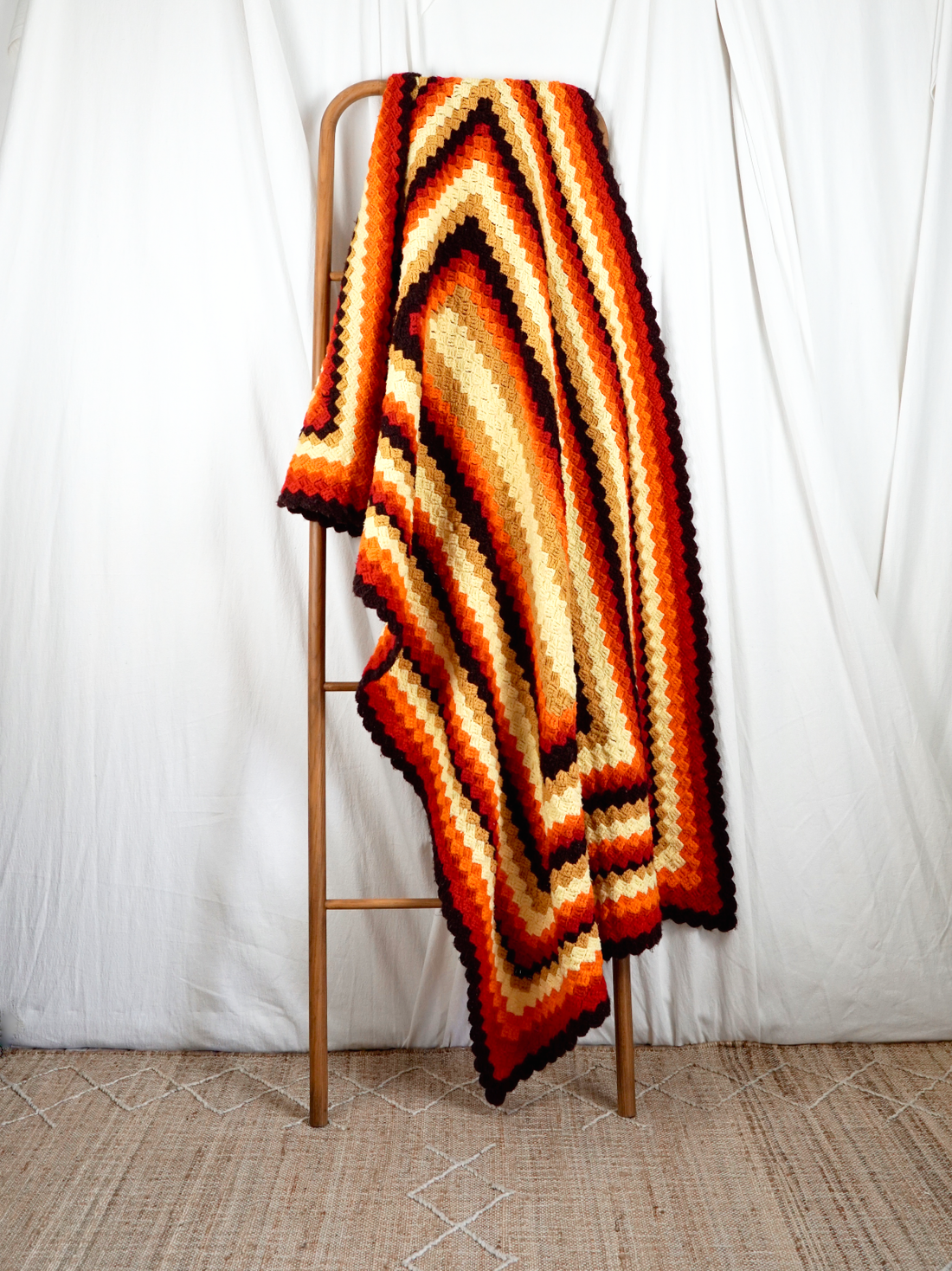 Vintage Sunset Stripe Handknit Blanket-closiTherapi | vinTage