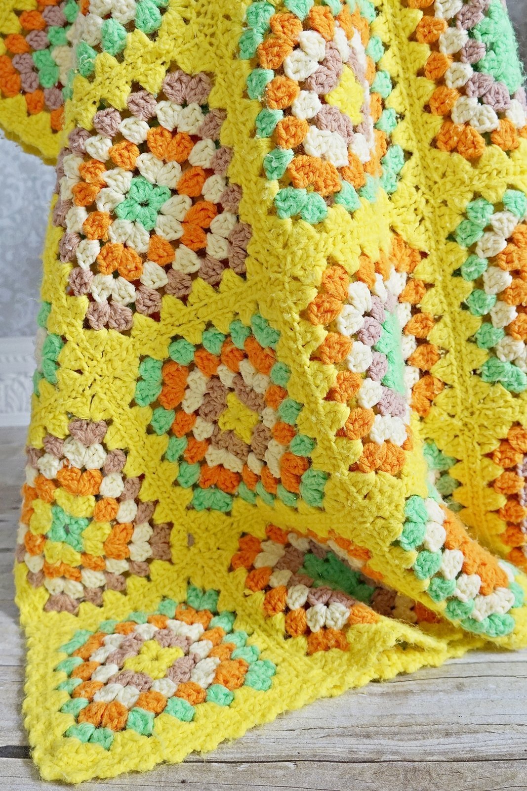 Vintage Sunshine Yellow Crochet Afghan-closiTherapi | vinTage