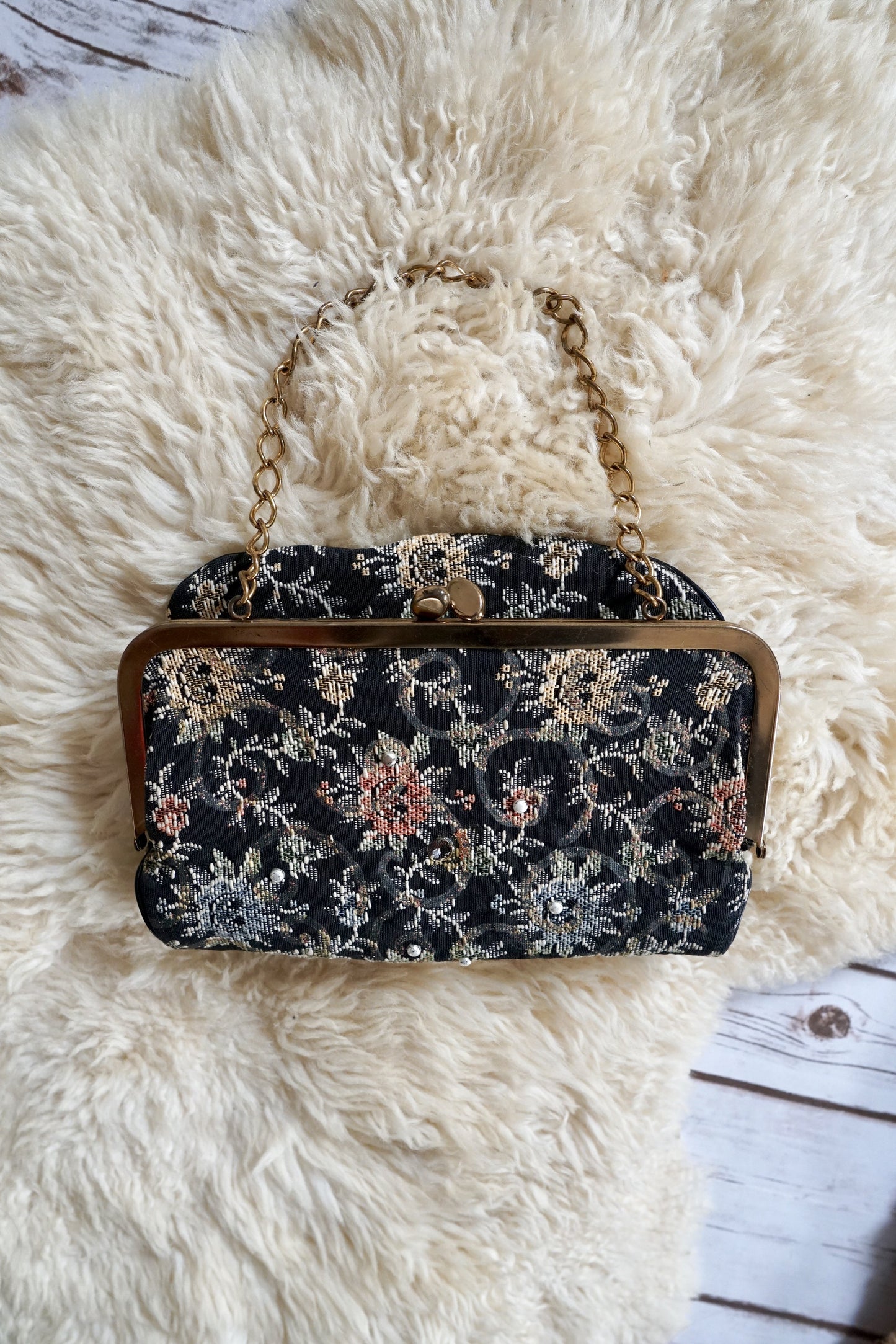 Vintage Tapestry Kisslock Bag-closiTherapi | vinTage