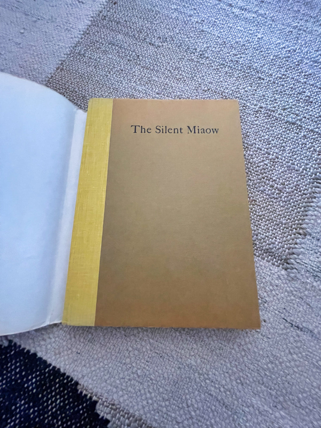 Vintage The Silent Miaow Cat Book-closiTherapi | vinTage