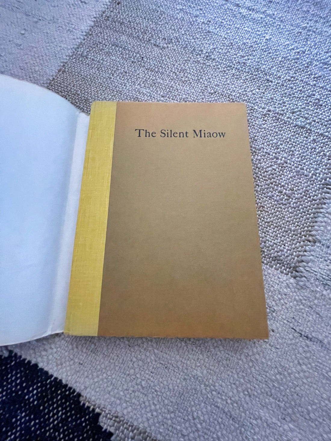 Vintage The Silent Miaow Cat Book-closiTherapi | vinTage