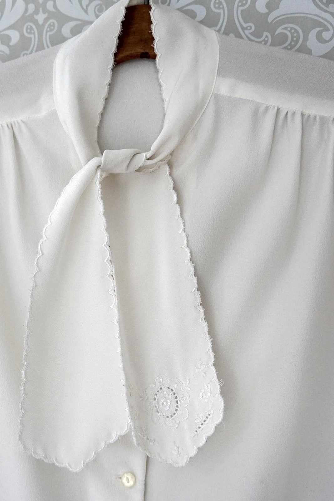 Vintage Tie Neck Darling Blouse-closiTherapi | vinTage