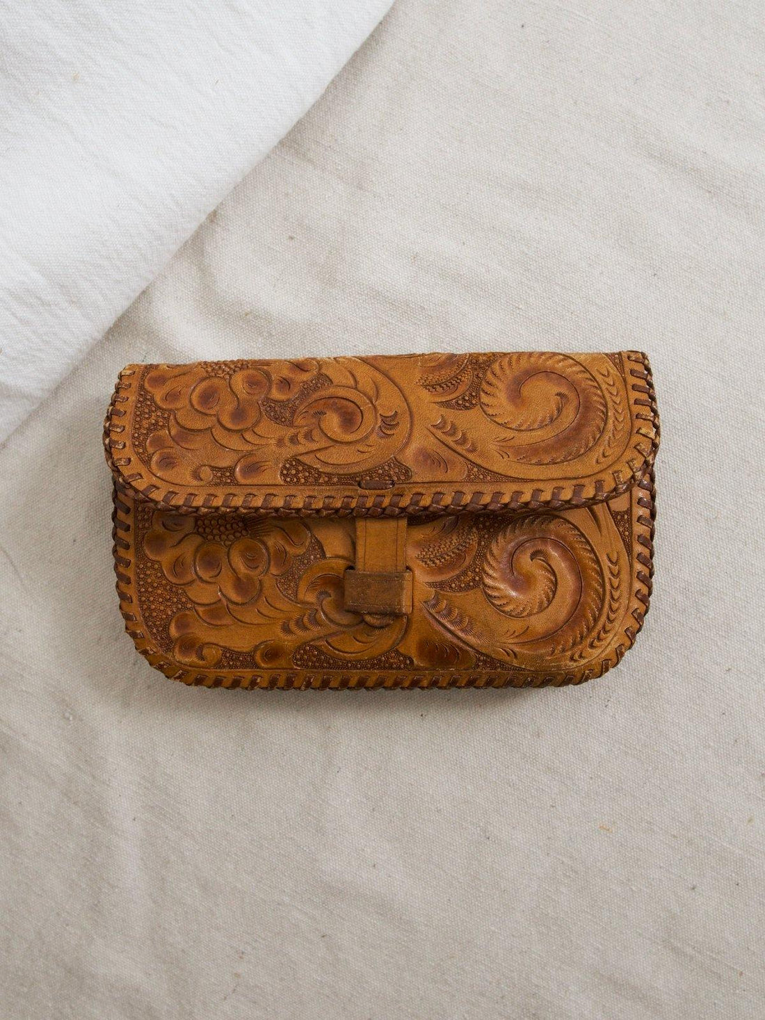 Vintage Tooled Leather Clutch Bag-closiTherapi | vinTage
