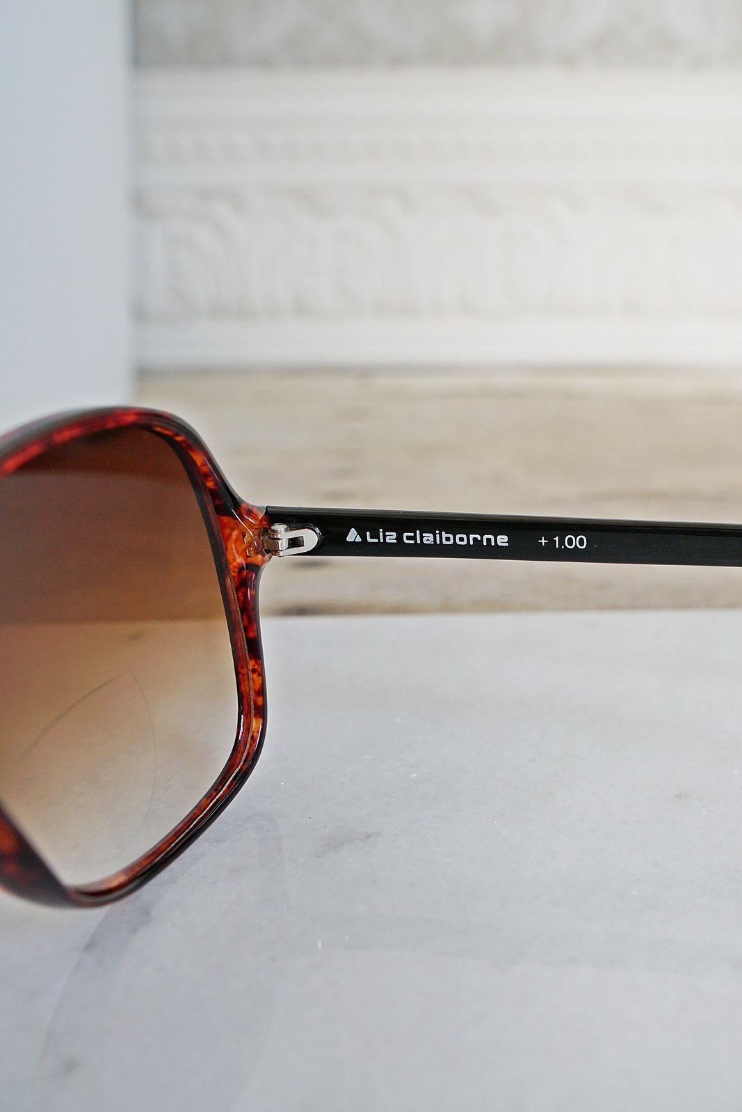 Vintage Tortoise Round Reader Sunnies-closiTherapi | vinTage